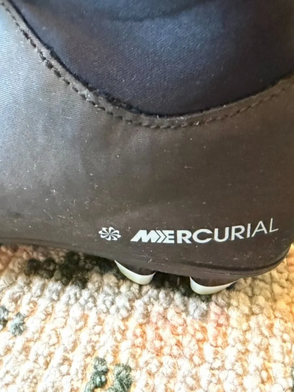 Boys Nike Mercurial Soccer Cleats Size 4.5